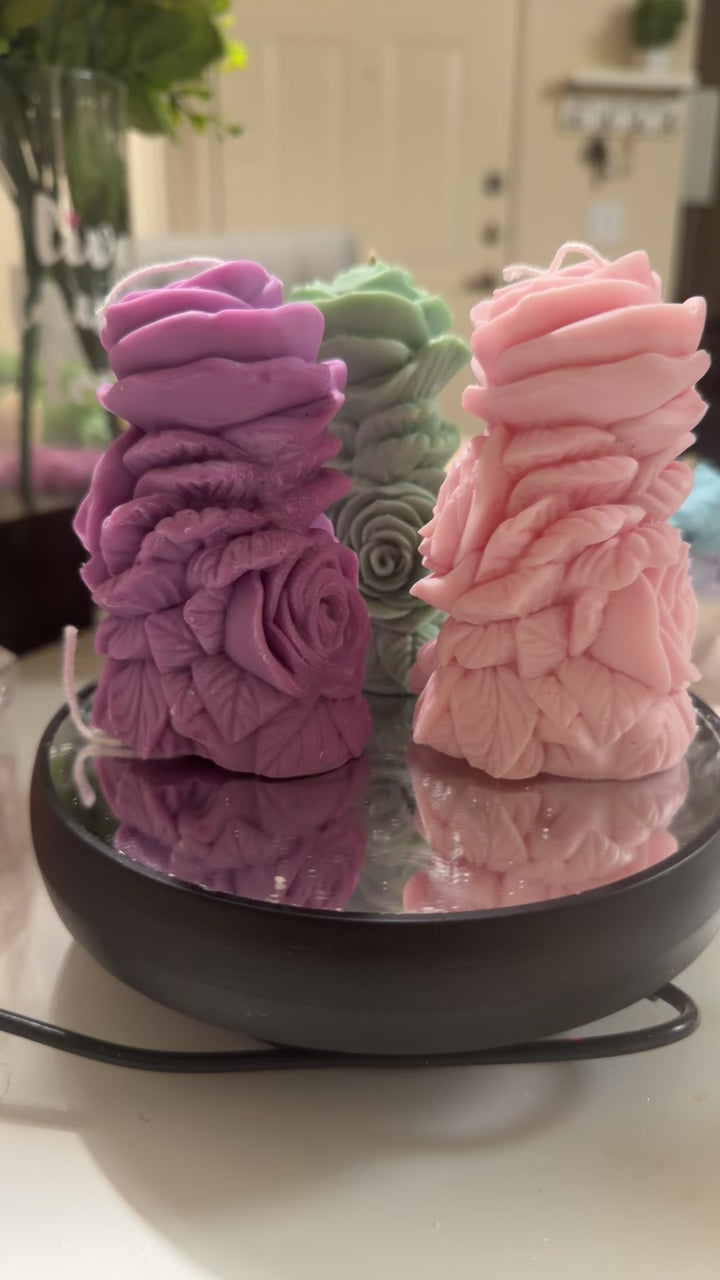Lavender Bloom Sculpted Candle – Soft Floral